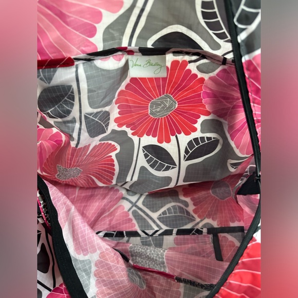 👜 Vera Bradley Workout Weekender Duffle Bag - Pre-Loved 🌸 - Picture 5 of 6